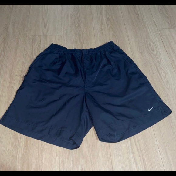 Nike Men’s shorts - Picture 3 of 3
